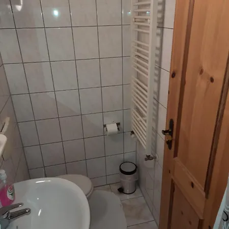 & Zum Goeschen בית הארחה גרימה