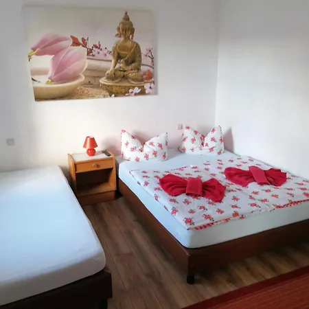 & Zum Goeschen Grimma