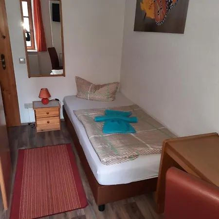 בית הארחה & Zum Goeschen 3*