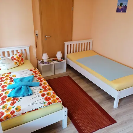 בית הארחה & Zum Goeschen גרימה