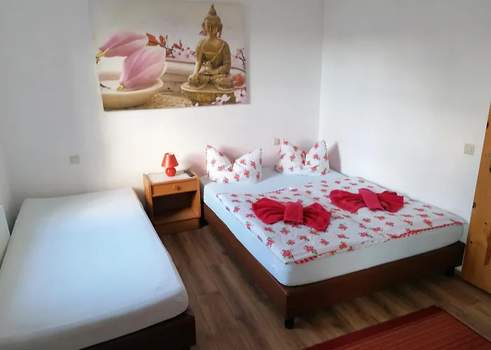 & Zum Goeschen Grimma